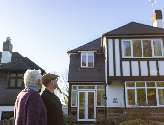 Roofer in Eltham